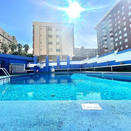 Apartamento A Pocos Metros De La Playa, Con Piscina Y Wifi Gratuito En Zonas Comunes *