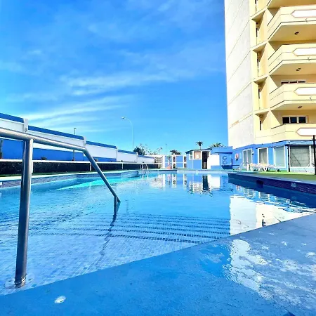 아파트 Apartamento A Pocos Metros De La Playa, Con Piscina Y Wifi Gratuito En Zonas Comunes *